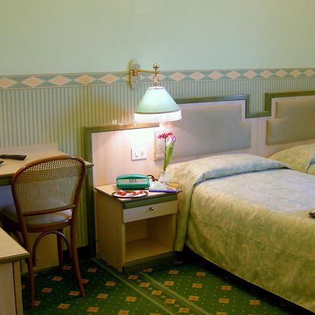 Buenos Aires Hotel Milan Extérieur photo