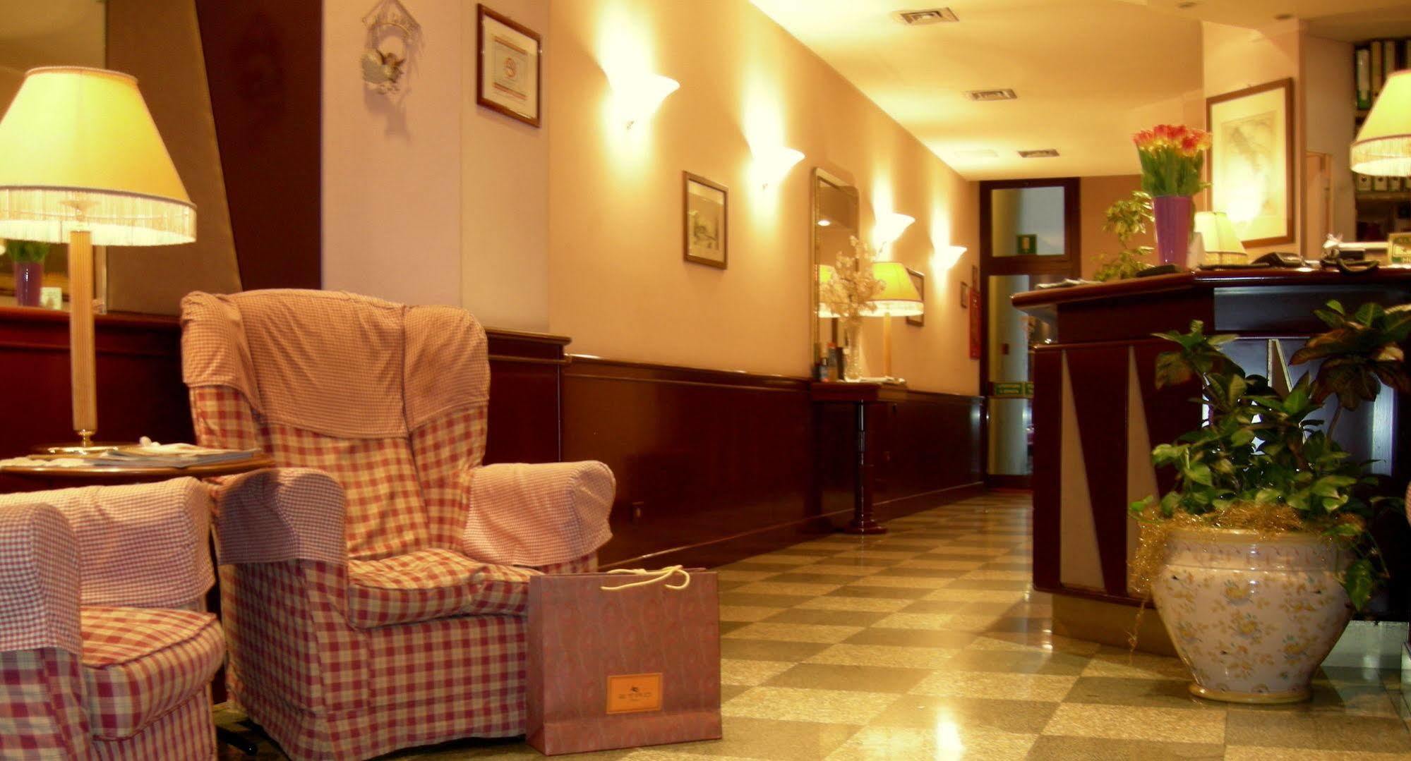 Buenos Aires Hotel Milan Extérieur photo